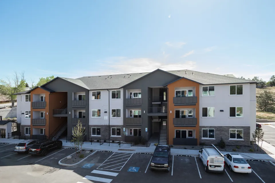 Canyon's Edge front facade